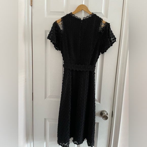 Ivanka Trump Black Cold Shoulders Flower Appliqué Dress Size 2 - Picture 4 of 10